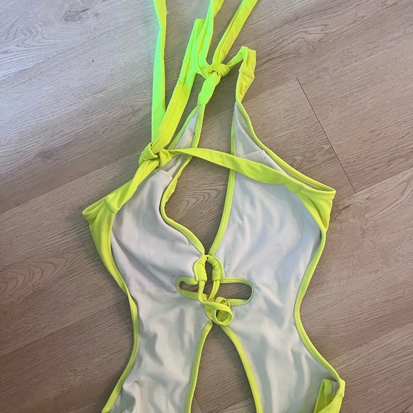 Neon Yellow Cutout Swimsuit Size Large - Picture 7 of 7